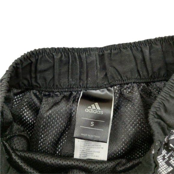 Adidas Swimming Shorts Boys Small Shark Print Mesh Lined Pool Beach Summer - Picture 8 of 8